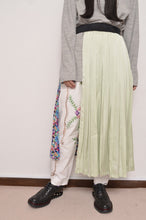 画像をギャラリービューアに読み込む, PLEATED SK_002