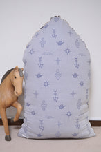 Load image into Gallery viewer, RUG CUSHION (M) / 003