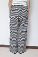画像をギャラリービューアに読み込む, HORIZONTAL STRIPE WIDE FLARE PT/02 size

