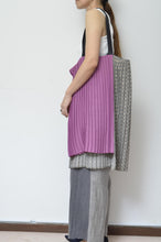 Load image into Gallery viewer, PLEATED BAG/LARGE_B

