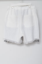 Load image into Gallery viewer, WHT FRINGE RUG SHORTS_02size
