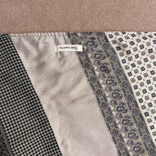 画像をギャラリービューアに読み込む, MELTON TRIANGLE SHAWL/BEG_A
