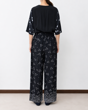 Load image into Gallery viewer, SHORT SLEEVE JUMP SUIT / FLORAL / 00 size_B
