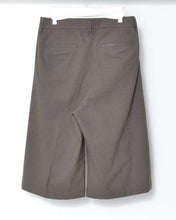 Load image into Gallery viewer, Herringbone Wide Tuck Shorts
