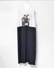 Load image into Gallery viewer, V-NECK T OP / JOY / 01 size
