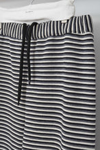 画像をギャラリービューアに読み込む, HORIZONTAL STRIPE WIDE FLARE PT/02 size
