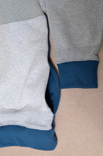 画像をギャラリービューアに読み込む, TWO-TONE HOODIE_BLUE/YELLOW print/01 size
