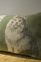 画像をギャラリービューアに読み込む, RUG CUSHION_GREEN CAT
