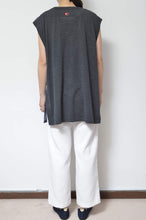 Load image into Gallery viewer, VOILLE FRINGE NO-SLEEVE T_NAV_02

