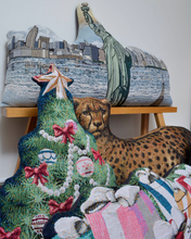 画像をギャラリービューアに読み込む, RUG CUSHION_Xmas TREE
