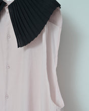 画像をギャラリービューアに読み込む, PLEATED COLLAR SLEEVELESS SHIRT_G

