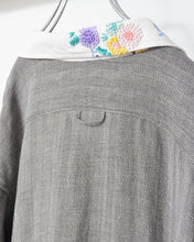Load image into Gallery viewer, Tablecloth collar fringe shirt / linen herringbone_C
