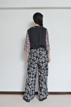 Load image into Gallery viewer, JUMPSUIT_FLORAL 01 / ASS_B

