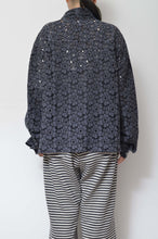 画像をギャラリービューアに読み込む, FLOWER LACE QUILTED WORK BLOUSON_BLACK
