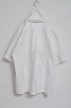 Load image into Gallery viewer, TABLE CLOTH OPEN COLLAR SH / OFF WHITE_01
