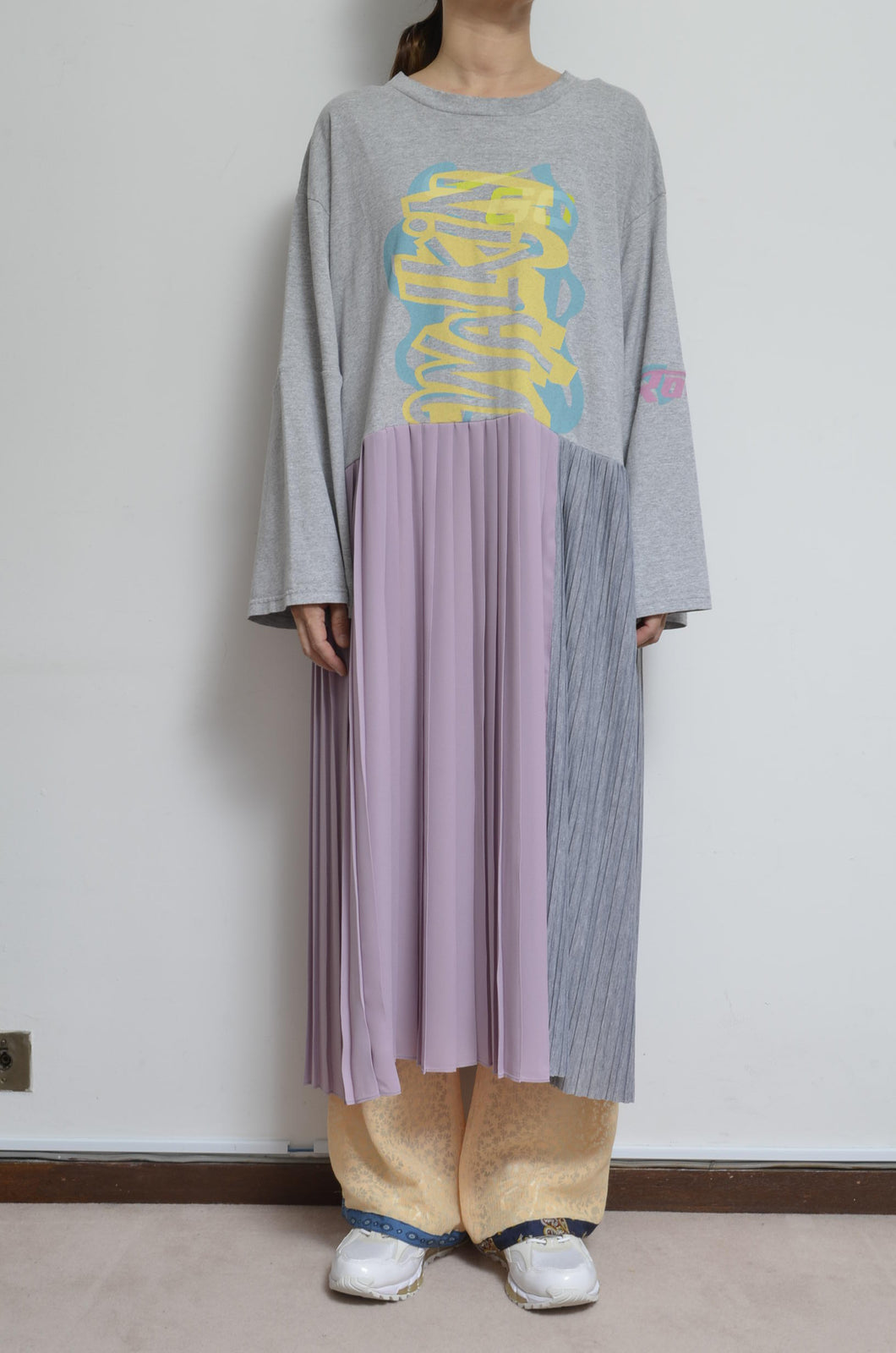 PLEATED T OP/WALKIN_B