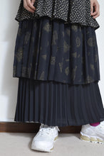 画像をギャラリービューアに読み込む, PLEATED SKIRT 01 / C
