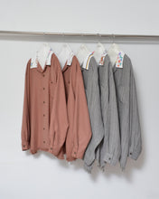 Load image into Gallery viewer, Tablecloth collar fringe shirt / bishu wool_A
