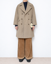 Load image into Gallery viewer, Flower charm pea coat / peach skin
