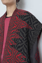 Load image into Gallery viewer, tsutae SHAWL BORELO_SHUMAG / RED×BLK
