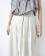 画像をギャラリービューアに読み込む, [27SS 予約アイテム] Tencel Wide Tuck Pants
