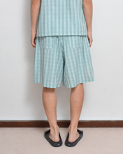 画像をギャラリービューアに読み込む, CHECK WIDE SHORTS_BLUE CHECK/02 size
