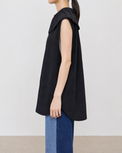 Load image into Gallery viewer, PLEATED COLLAR SLEEVELESS SHIRT_E
