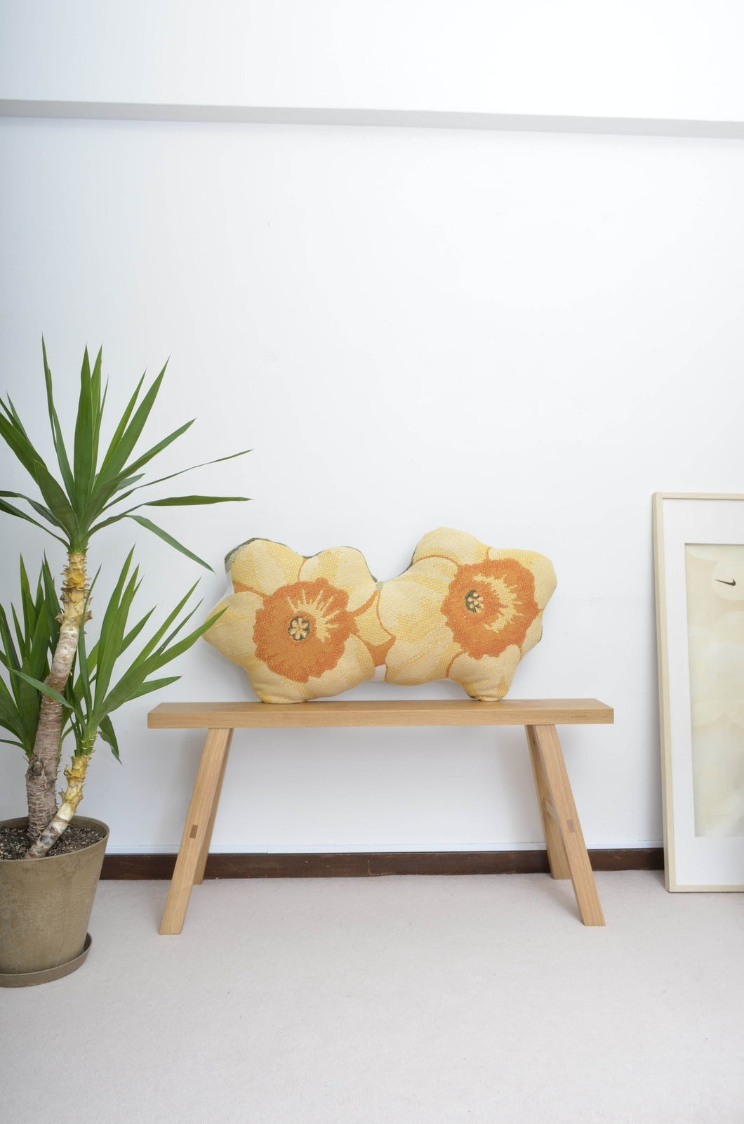 RUG CUSHION (SUISEN) / A