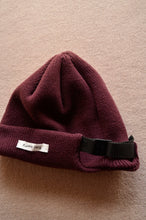 Load image into Gallery viewer, KNIT ADJUST CAP/BORDEAUX
