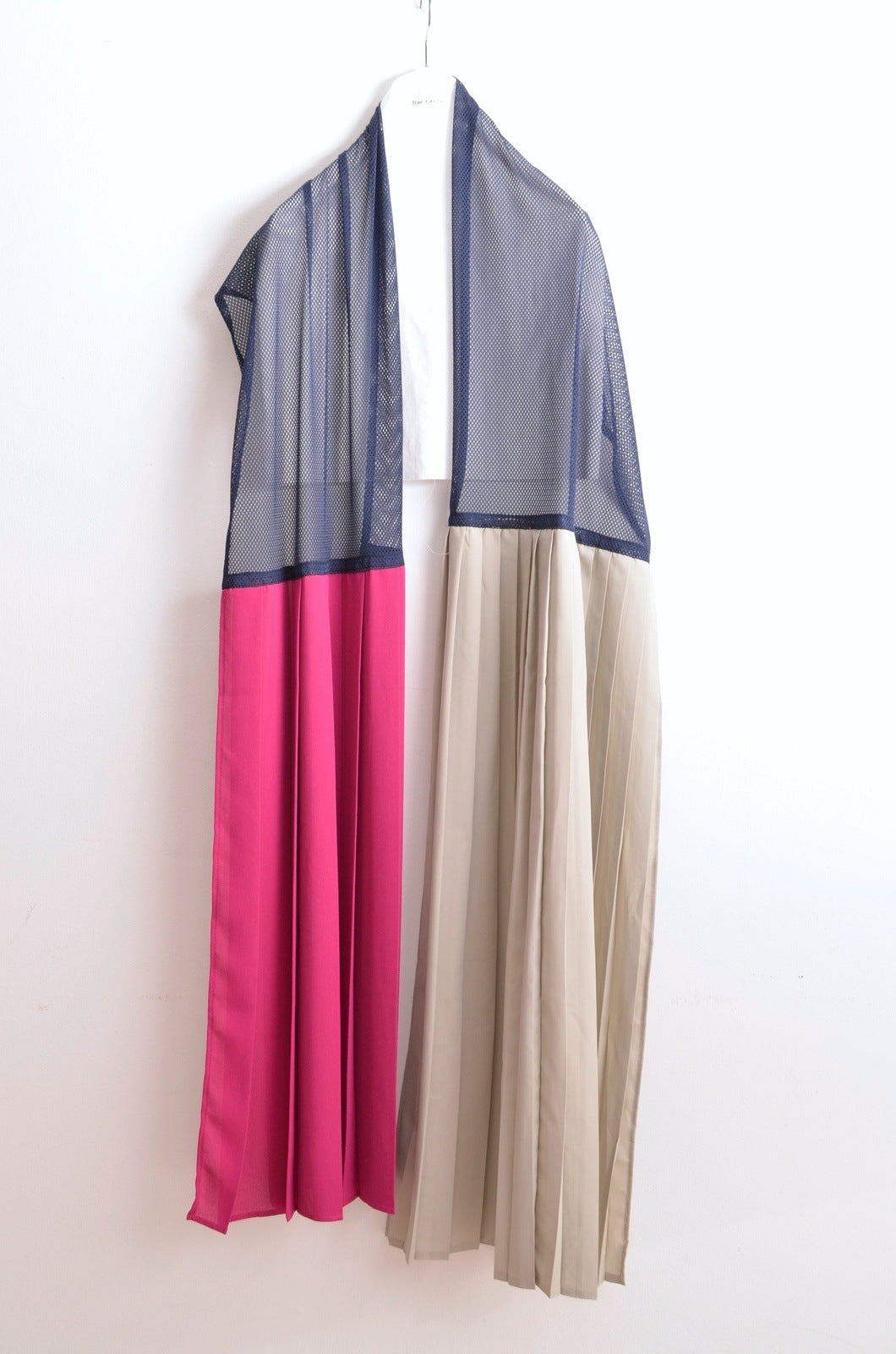 PLEATED STOLE