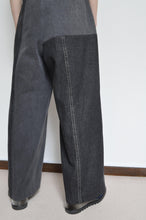 Load image into Gallery viewer, BLK DENIM WIDE TUCK PT 01
