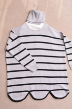 Load image into Gallery viewer, RIPPLE WAVE HEM KNIT P/O w/NECK PARTS_BORDER

