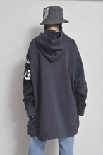 Load image into Gallery viewer, SMILE BACKPILE HOODIE / CHAC
