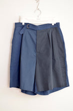 Load image into Gallery viewer, CHINO WIDE TUCK SHORTS
