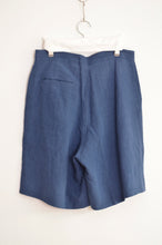 Load image into Gallery viewer, CHINO WIDE TUCK SHORTS
