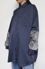 画像をギャラリービューアに読み込む, SILKY TWILL SHIRTS(PRINT) NAVY/02
