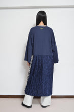 Load image into Gallery viewer, PLATED TEE OP (EMBROIDERY) 00 / B
