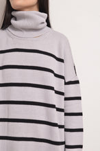 Load image into Gallery viewer, RIPPLE WAVE HEM KNIT P/O w/NECK PARTS_BORDER
