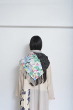 Load image into Gallery viewer, △ SHAWL (tsutae SPECIAL) / A
