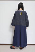 Load image into Gallery viewer, PLATED TEE OP (EMBROIDERY) 01 / B
