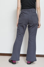 Load image into Gallery viewer, FLARED SWEAT PT / 01_DARK
