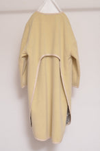 Load image into Gallery viewer, WOOL MOSSA FLAPS COAT/YELLOW_02
