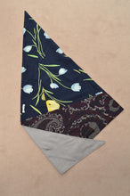 Load image into Gallery viewer, TRIANGLE SHAWL (TWILL)/L.GRAY
