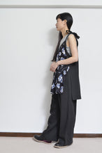 Load image into Gallery viewer, V-NECK TANK_LONG_LINEN 01/BLACK
