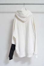 Load image into Gallery viewer, SLIT SLEEVE HOODIE (EMBROIDERY) / WHT/02_RE
