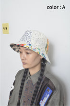 Load image into Gallery viewer, CUT AND CONNECTED DOT BUCKET HAT
