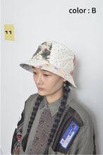 Load image into Gallery viewer, CUT AND CONNECTED DOT BUCKET HAT
