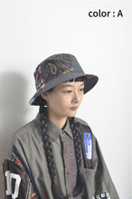 Load image into Gallery viewer, CUT AND CONNECTED TWILL BUCKET HAT
