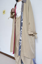 Load image into Gallery viewer, ROBE TRENCH COAT_TENCEL (01/BEG)
