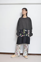 画像をギャラリービューアに読み込む, TIERED L/S T OP 01 / CHARCOAL_C
